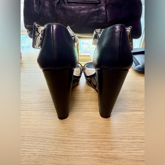 Coach Jerri Wedge Heels with C Signature - Picture 4 of 7